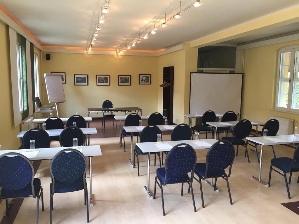 Hotel Vierseithof Luckenwalde Ngoại thất bức ảnh
