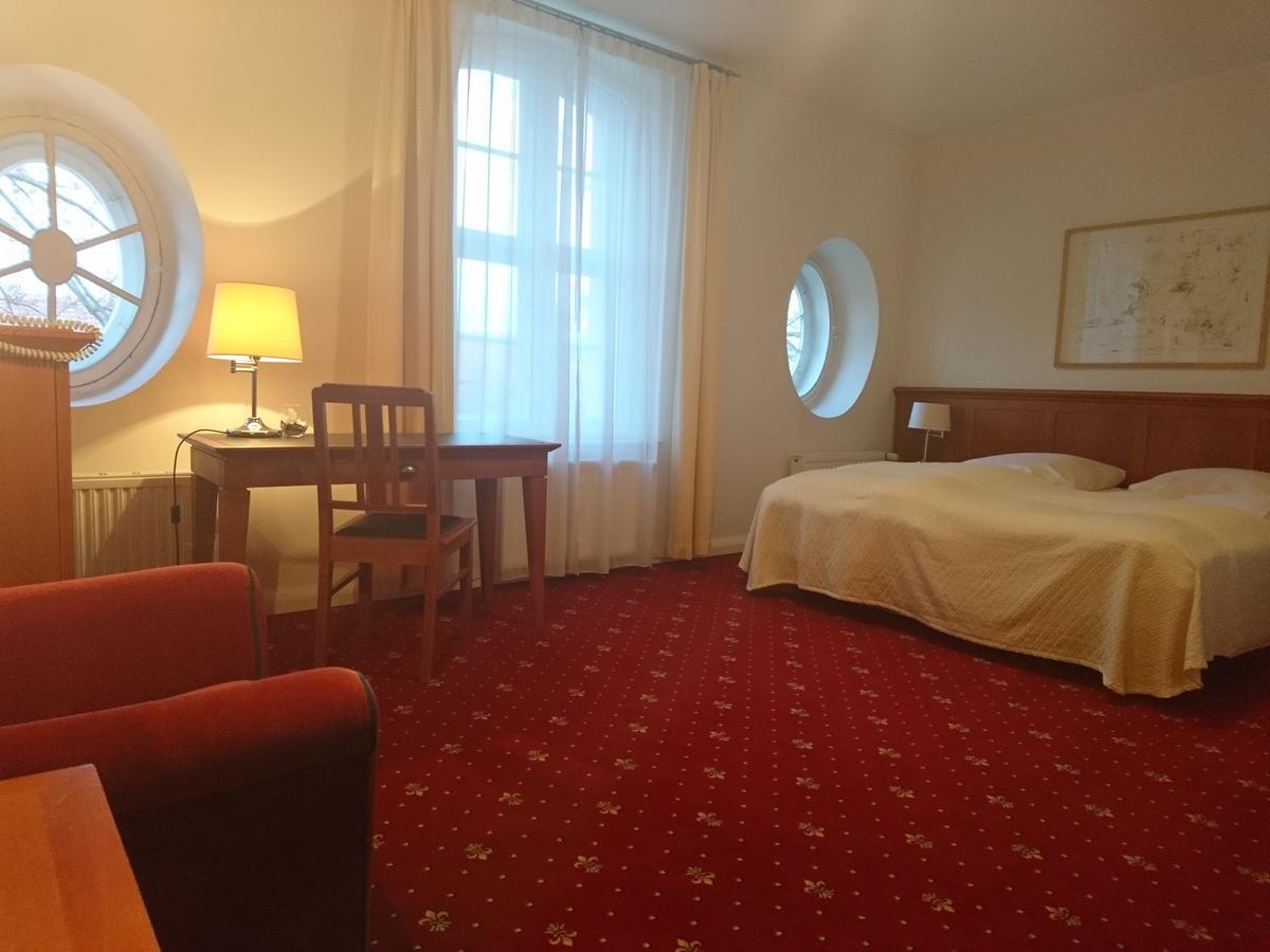Hotel Vierseithof Luckenwalde Ngoại thất bức ảnh